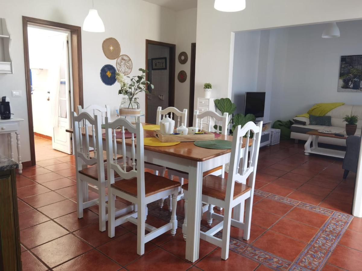 Apartamentoscasajulia La Santa Extérieur photo