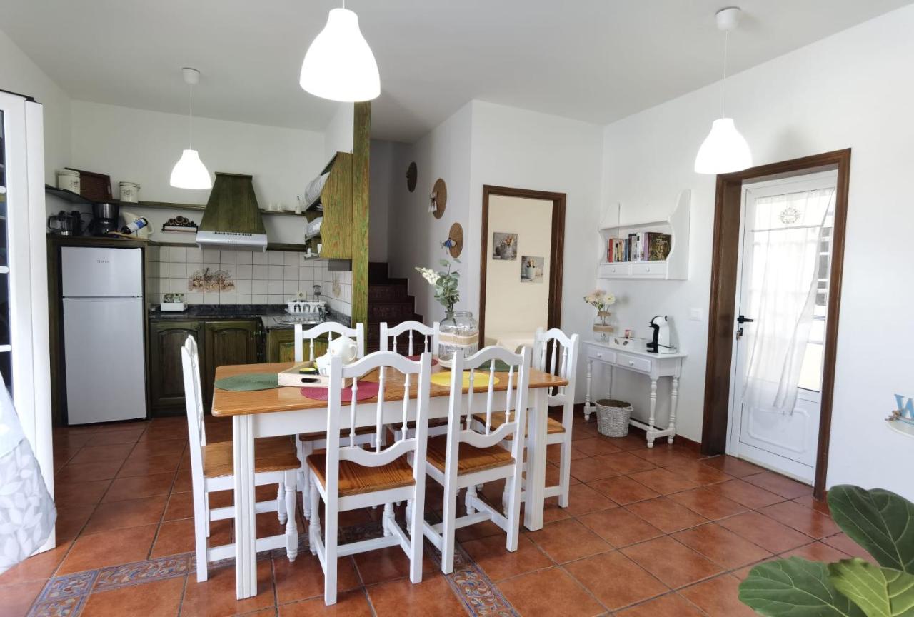 Apartamentoscasajulia La Santa Extérieur photo